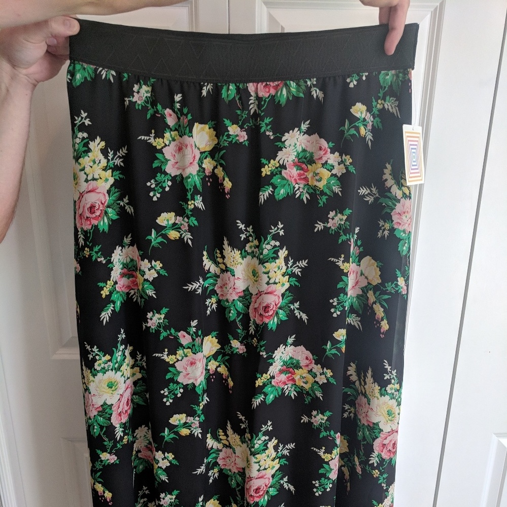 Lularoe lucy skirt